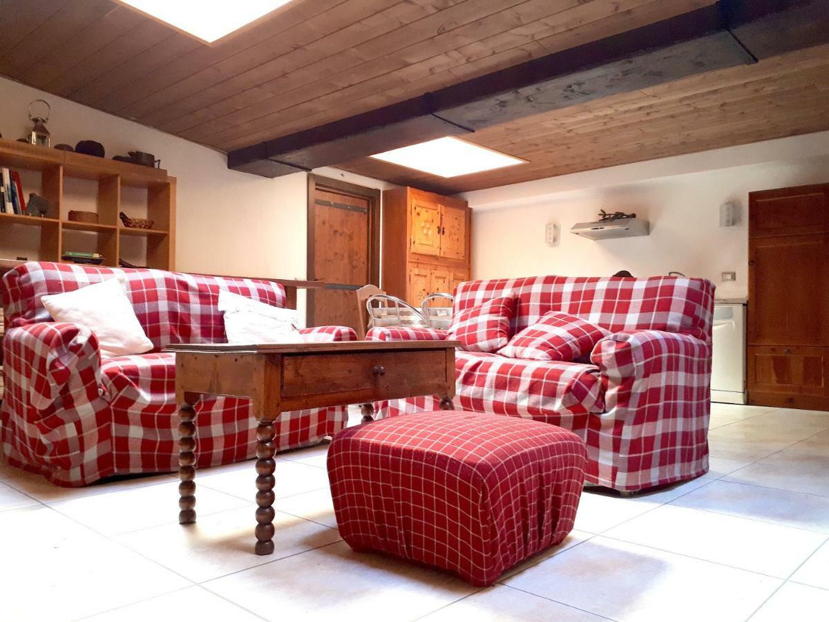 Chez Soi Taverna Alloggio A Courmayeur Apartment ภายนอก รูปภาพ